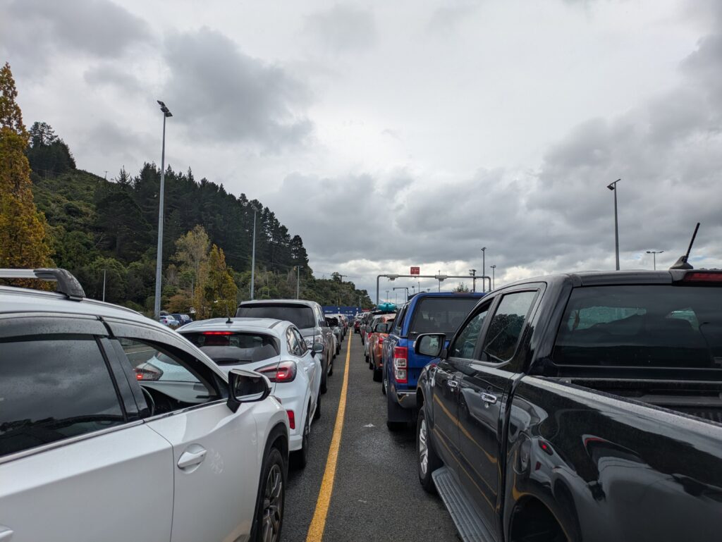 列をなす車